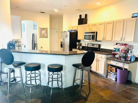 Room In Citrus Park And Carollwood, Close To The Airport & Downtown Tampa Exterior photo